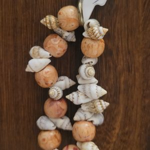 Hand-Made Seashell and wood Stretch Bracelet